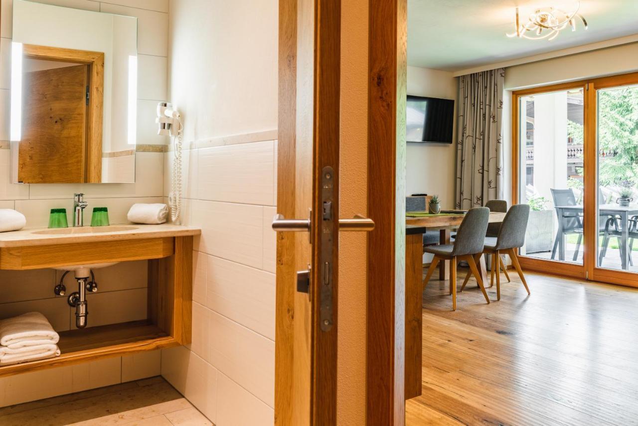 Haus Sabrina - Ferienwohnungen Saalbach-Hinterglemm Exterior foto